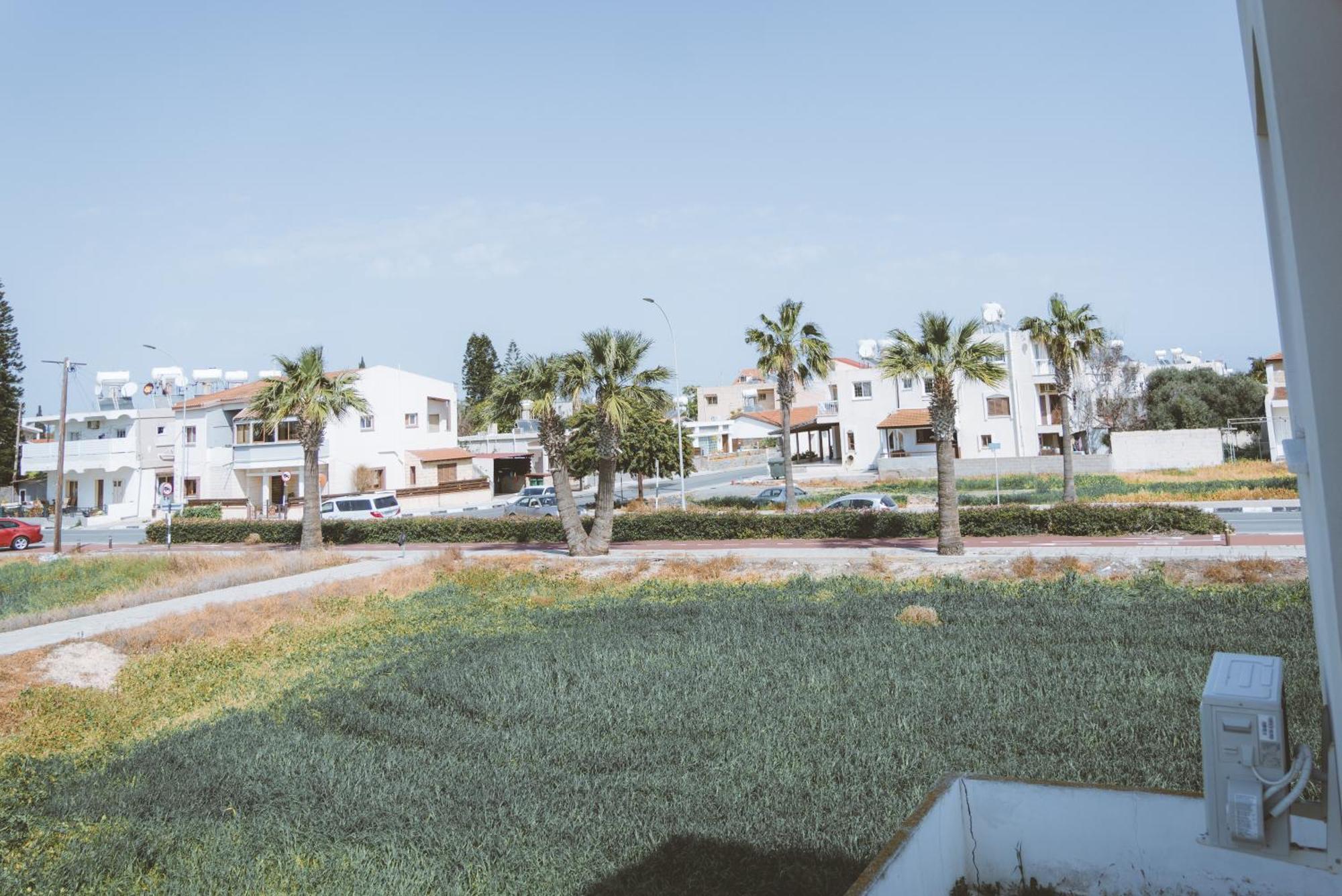 Blue Touch Pervolia Paradise Near The Appartement Larnaca